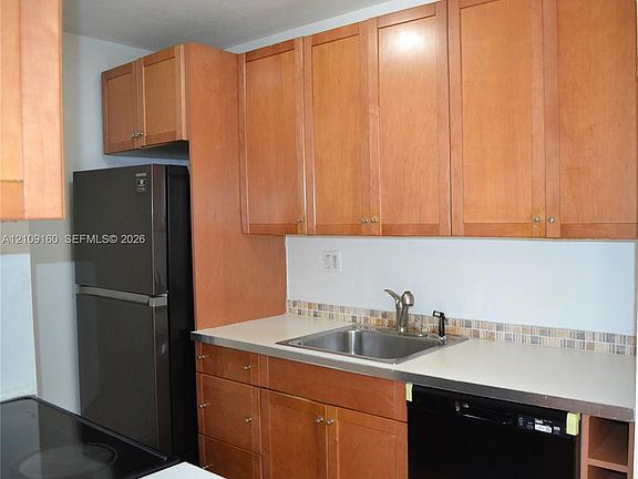 4th image of 7419 SW 152nd Ave #8106