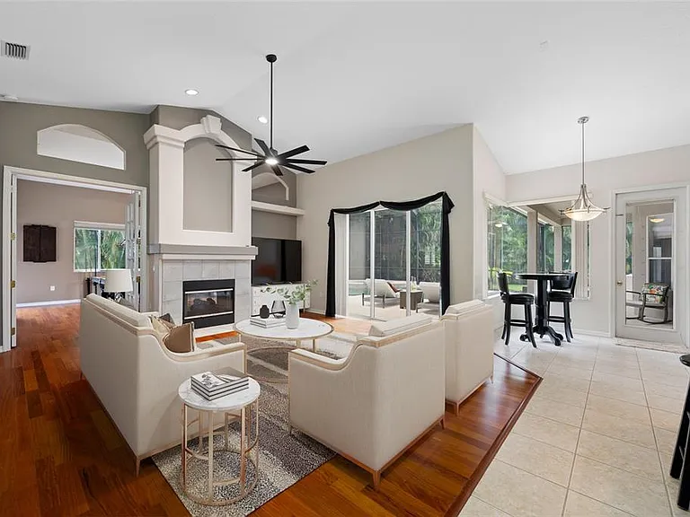 10675 Park Place Dr — Photo 6