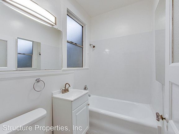 4th image of 2347-2349 Market St #1