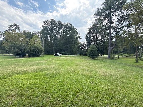 3rd image of 48183 Laura Rogers Rd