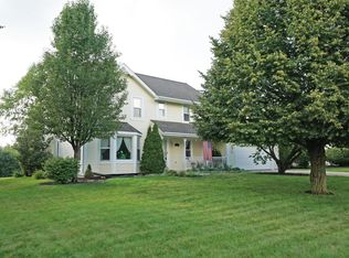 W226N7391 Woodland Creek Dr, Sussex, WI 53089