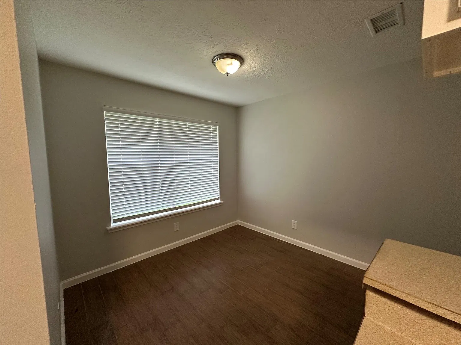 2 bed, 1.0 bath, 1110 sqft, $1,250 — Photo 3