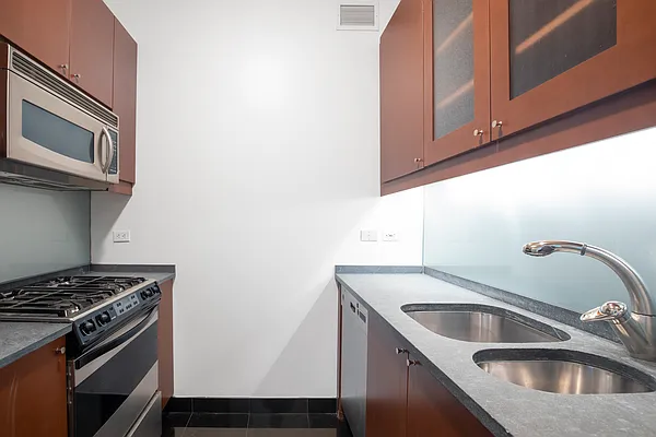 Rented by Compass | media 36