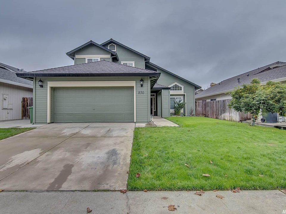 1st image of 850 Bay Heights Ct
