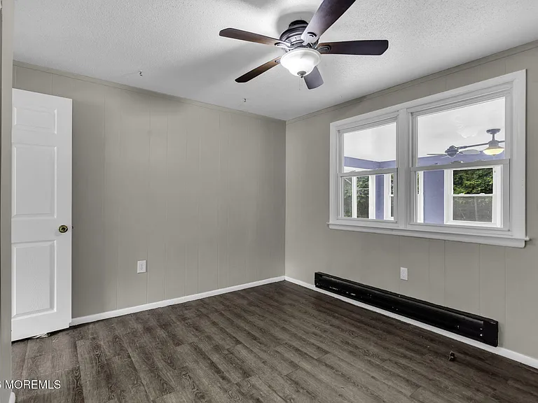102 Buckhorn Lake Ct — Photo 11
