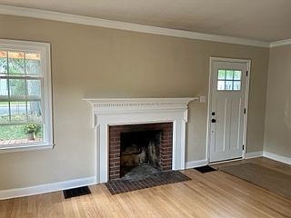 4th image of 5927 Norwaldo Ave