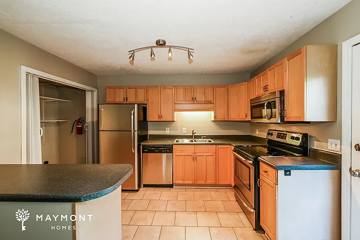 3202 Lakeford Dr — Photo 8