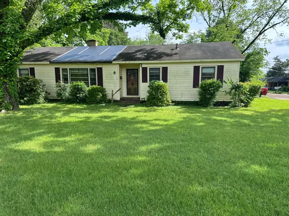 205 Burnett St, Aberdeen, MS 39730