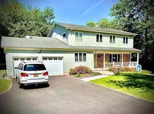 16 Dixwell Rd, New City, NY 10956