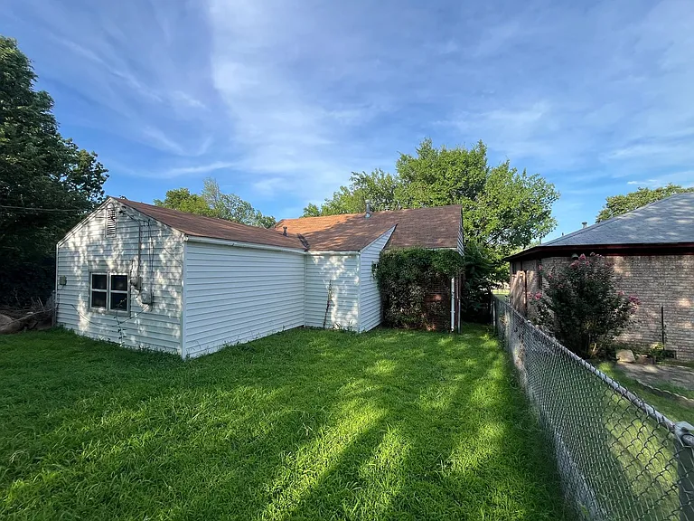 728 N Marion Ave — Photo 34