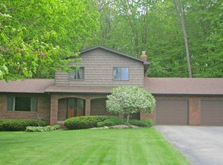 10187 Eisenhower Dr, Marshfield, WI 54449