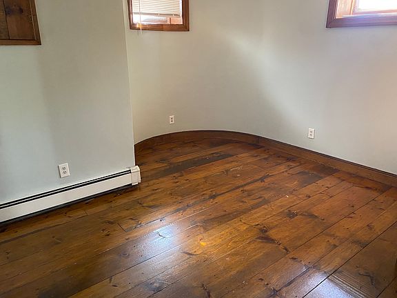 4th image of 5 Hillside Ave #5A