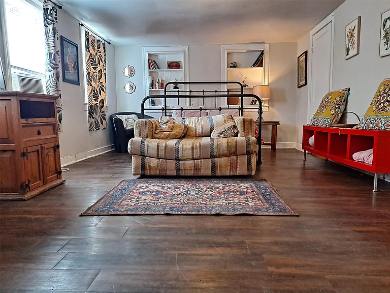 1906 San Gabriel St #8 — Photo 3
