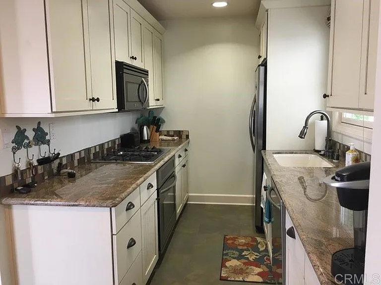 814 D Ave — Photo 6