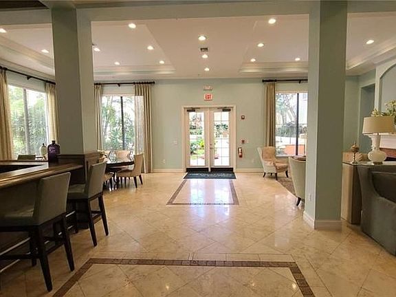 5th image of 630 S Sapodilla Ave Penthouse 505