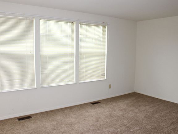 3rd image of 7600 Mount Whitney St
