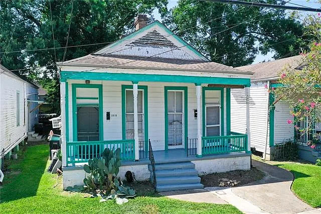 1808 Dante St — Photo 2