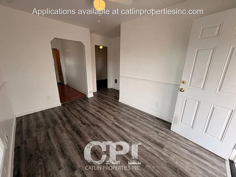 801 Columbia St — Photo 4