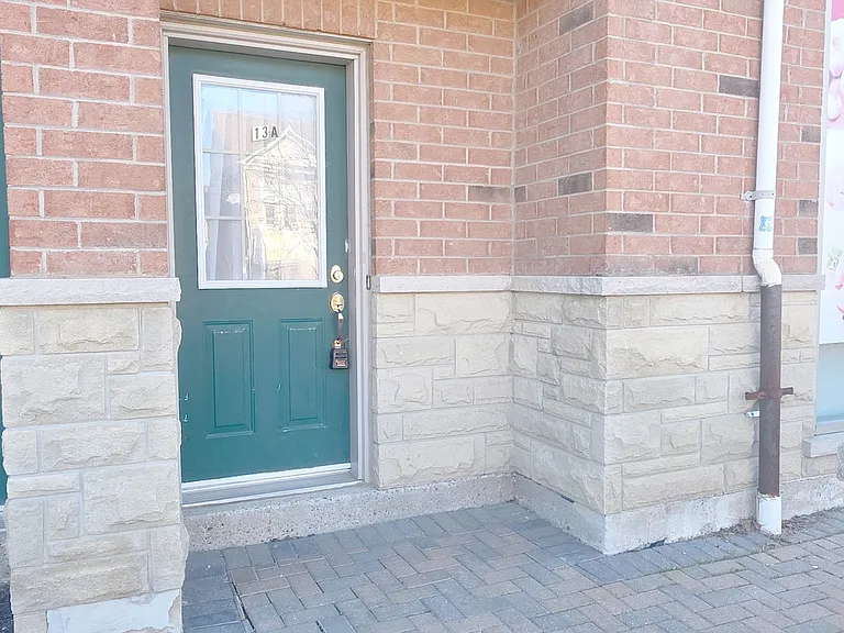 9699 Jane St #13 — Photo 40
