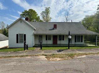 500 Cateechee Trl, Central, SC 29630