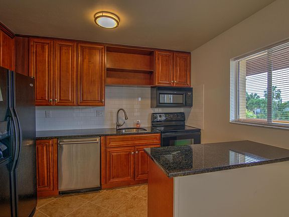 4th image of 10632 Woods Cir
