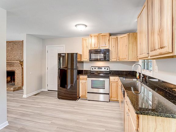 5th image of 7208 Silver Beech Ln