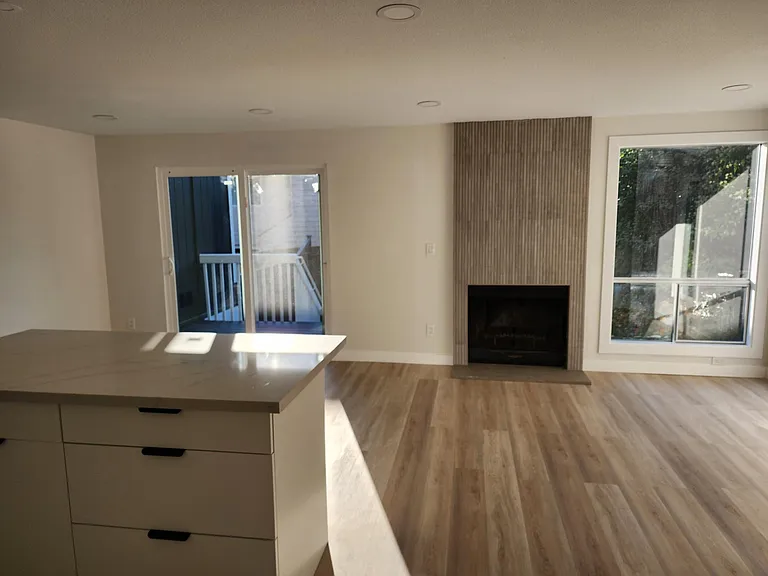 9735 Woodlawn Ave N #A — Photo 6