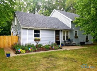 2144 S Berkey Southern Rd, Swanton, OH 43558