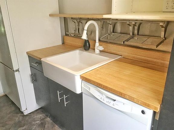 5th image of 2325 W Pensacola St APT 174