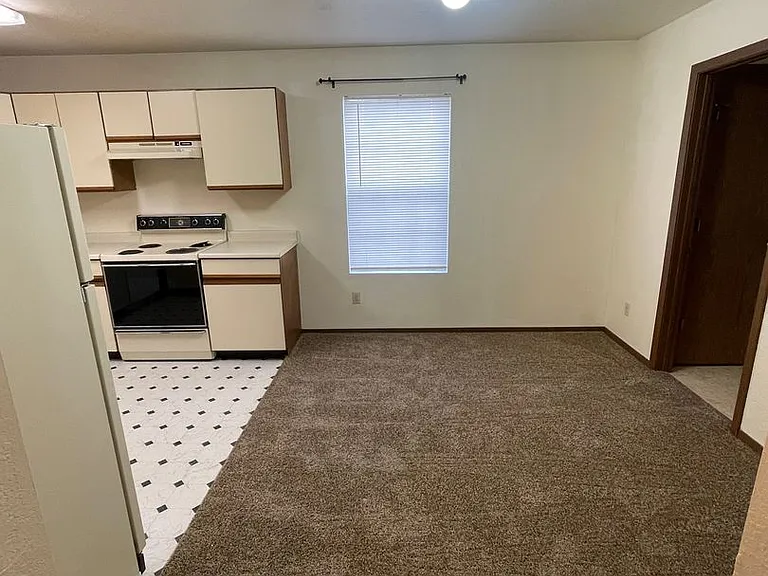 2949 Los Amigos Ct — Photo 7