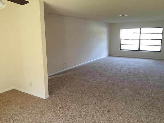3rd image of 9740 Pecan Tree Dr APT B