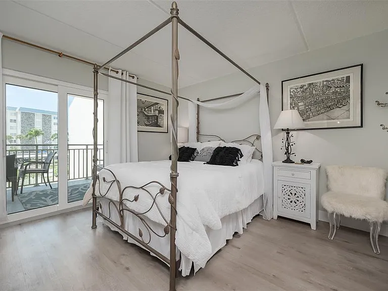 845 Benjamin Franklin Dr #302 — Photo 14