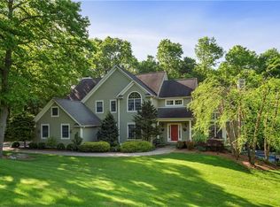 34 Indian Wells Rd, Brewster, NY 10509