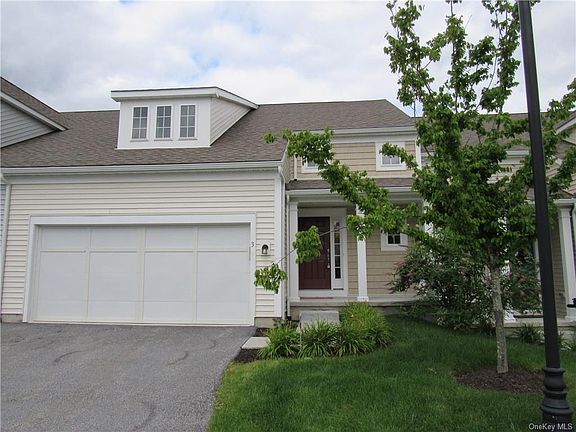 2nd image of 3 Carpenter Ct