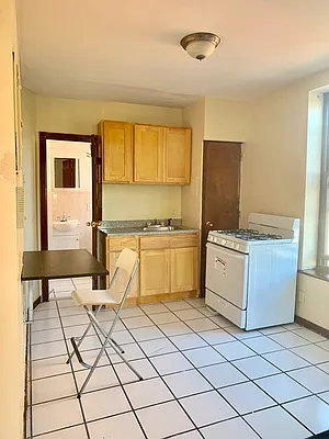 Rented by Boroughs Best Realty LLC | media 6