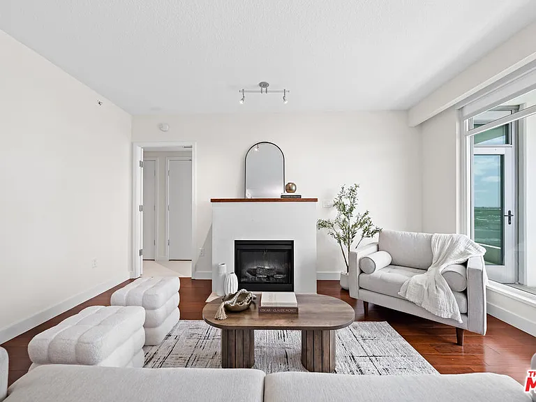 3141 Michelson Dr #1506 — Photo 3