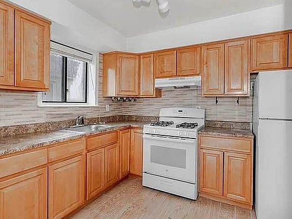 3rd image of 19-08 81st St #2