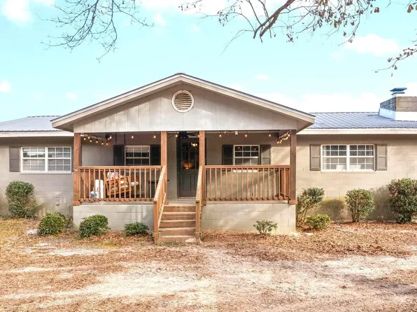 4686 Canary Rd, Graceville, FL 32440