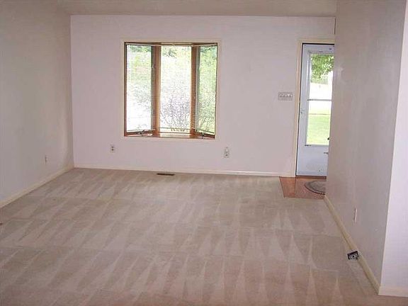 4th image of 9006 W 30th St