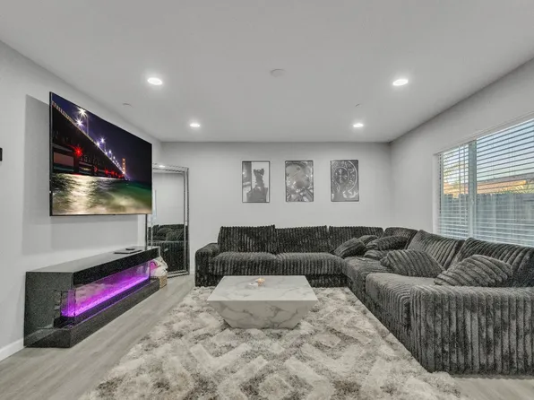 3886 Trieste Cir, Stockton, CA 95205