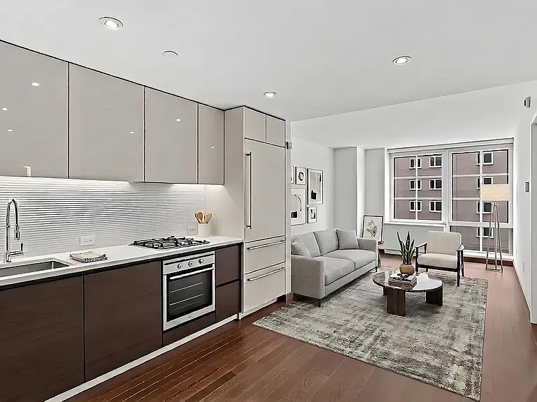 138 E 12th St #2G — Photo 10