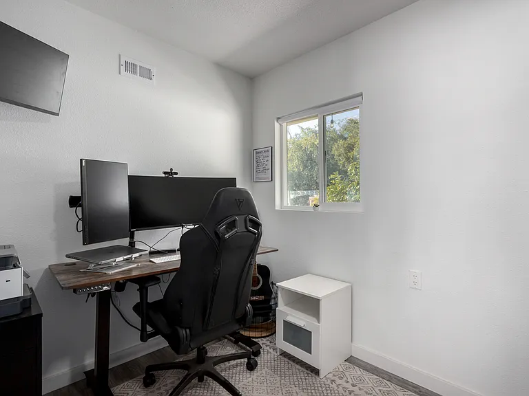 4220 E Becker Ln — Photo 13