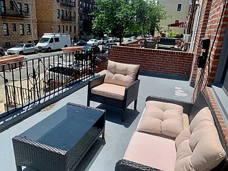 Rented by R New York