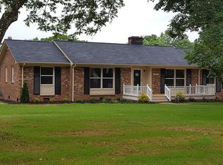 5807 Highlawn Dr, Greensboro, NC 27409