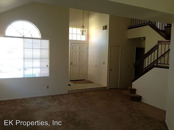 4th image of 1526 Enchantment Ave