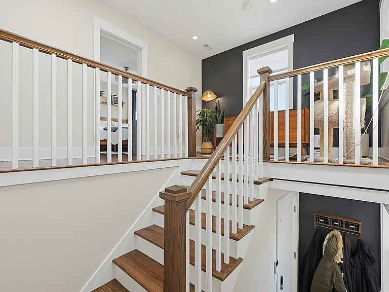 13 Ruthven St #3 — Photo 14