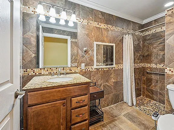 7506 Dearborn St — Photo 15