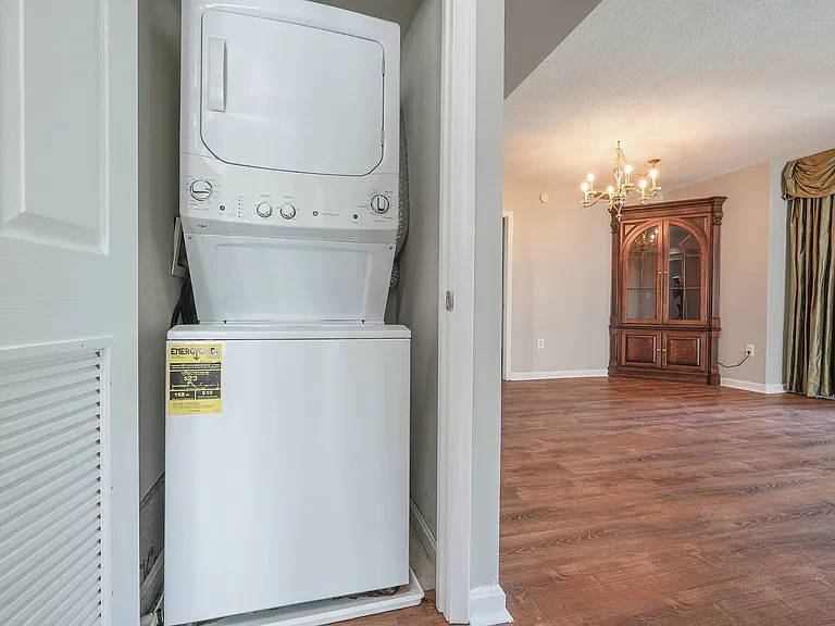 11710 Old Georgetown Rd #429 — Photo 10