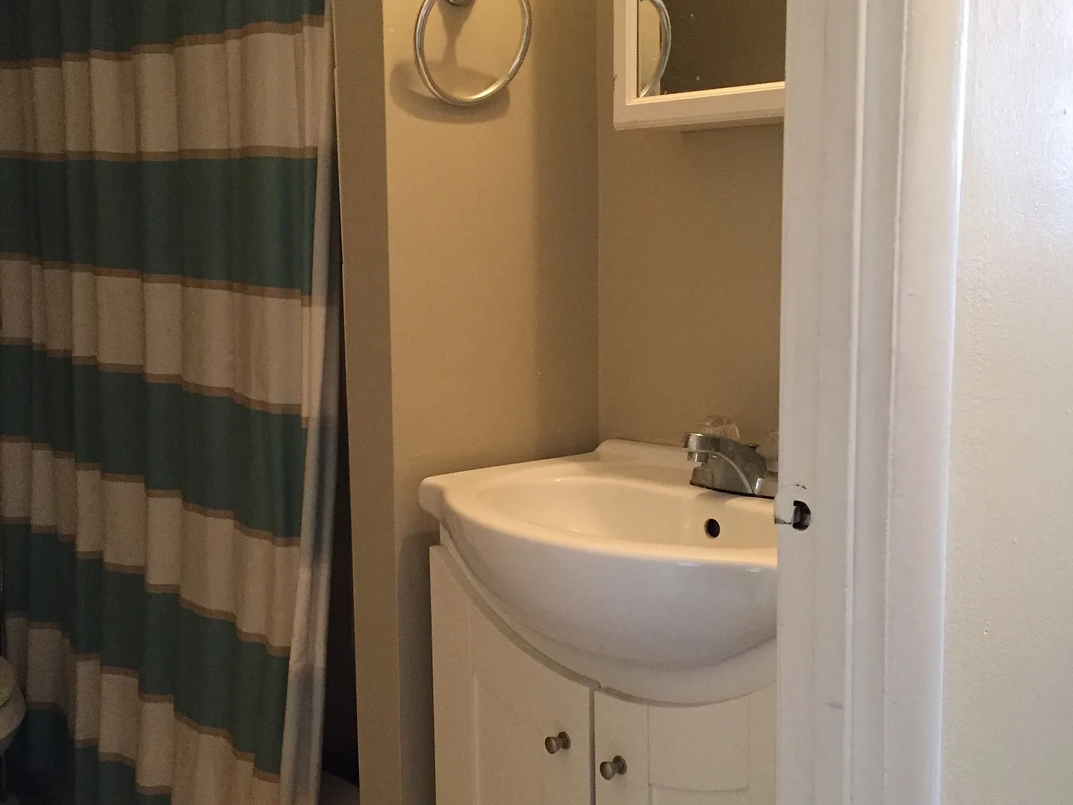 1 bed, 500 sqft, $1,000 — Photo 3