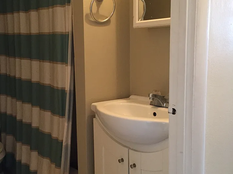 9600 Amherst Ave #2 — Photo 3